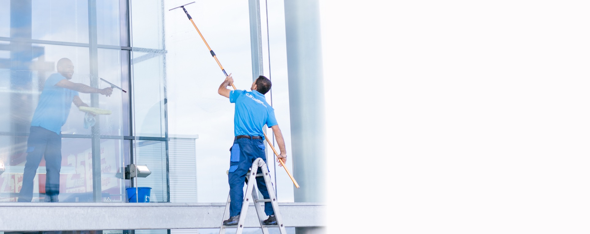 Fensterreinigung, Glasfassade, Gebäudereinigung